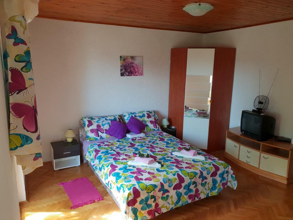Apartman Dora Šmrika Exterior foto