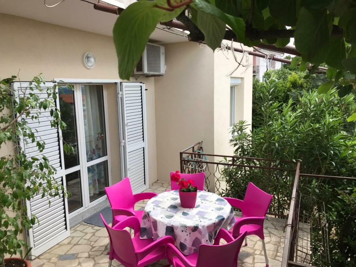 Apartman Dora Šmrika Exterior foto